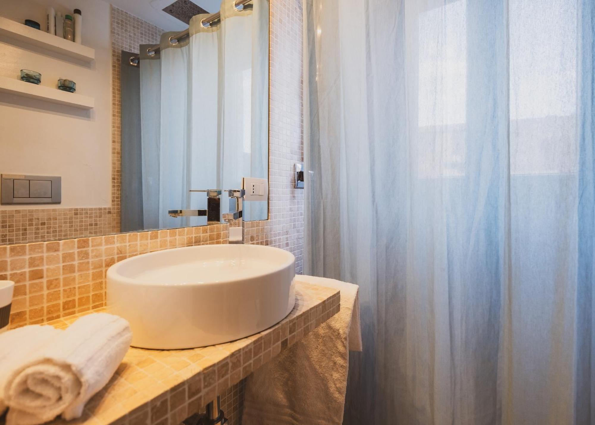 Blue Domus Apartment Cagliari Bagian luar foto
